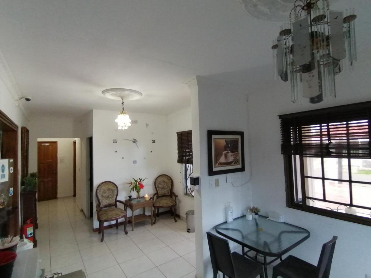 דויד Hostal Compostela Inn מראה חיצוני תמונה