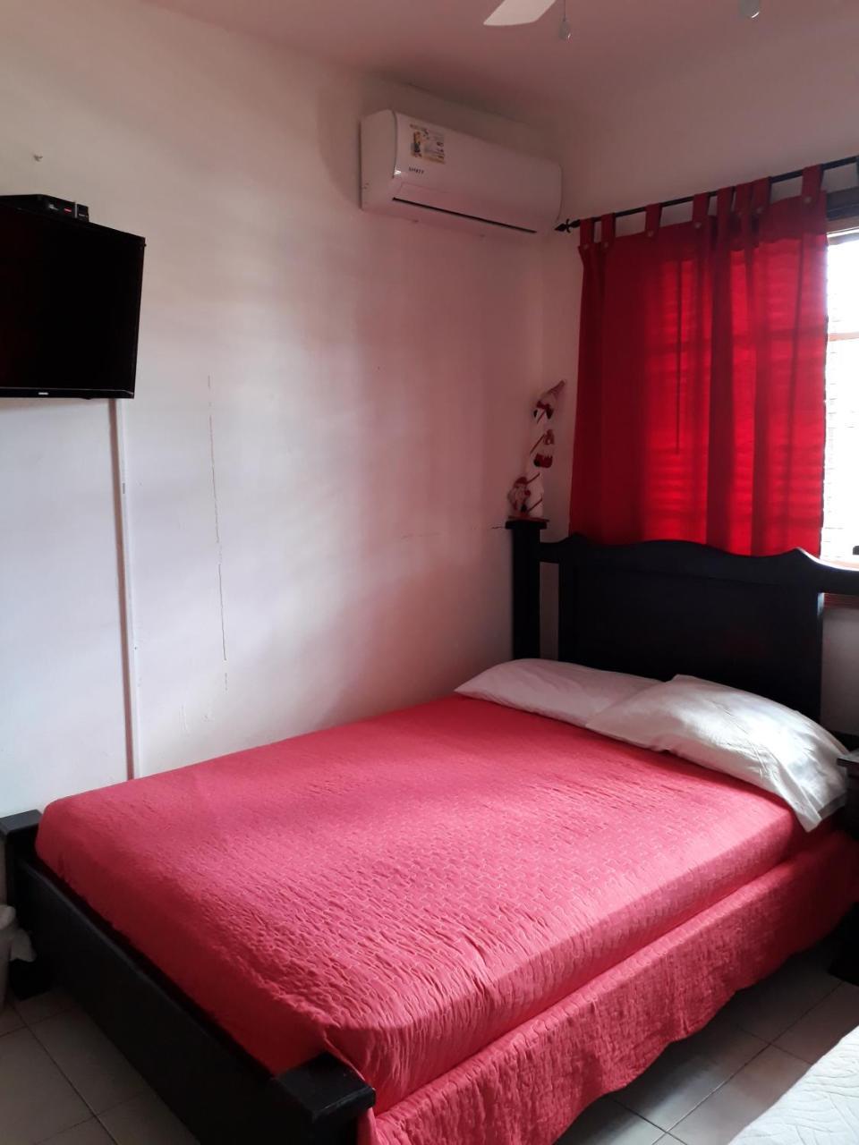 דויד Hostal Compostela Inn מראה חיצוני תמונה